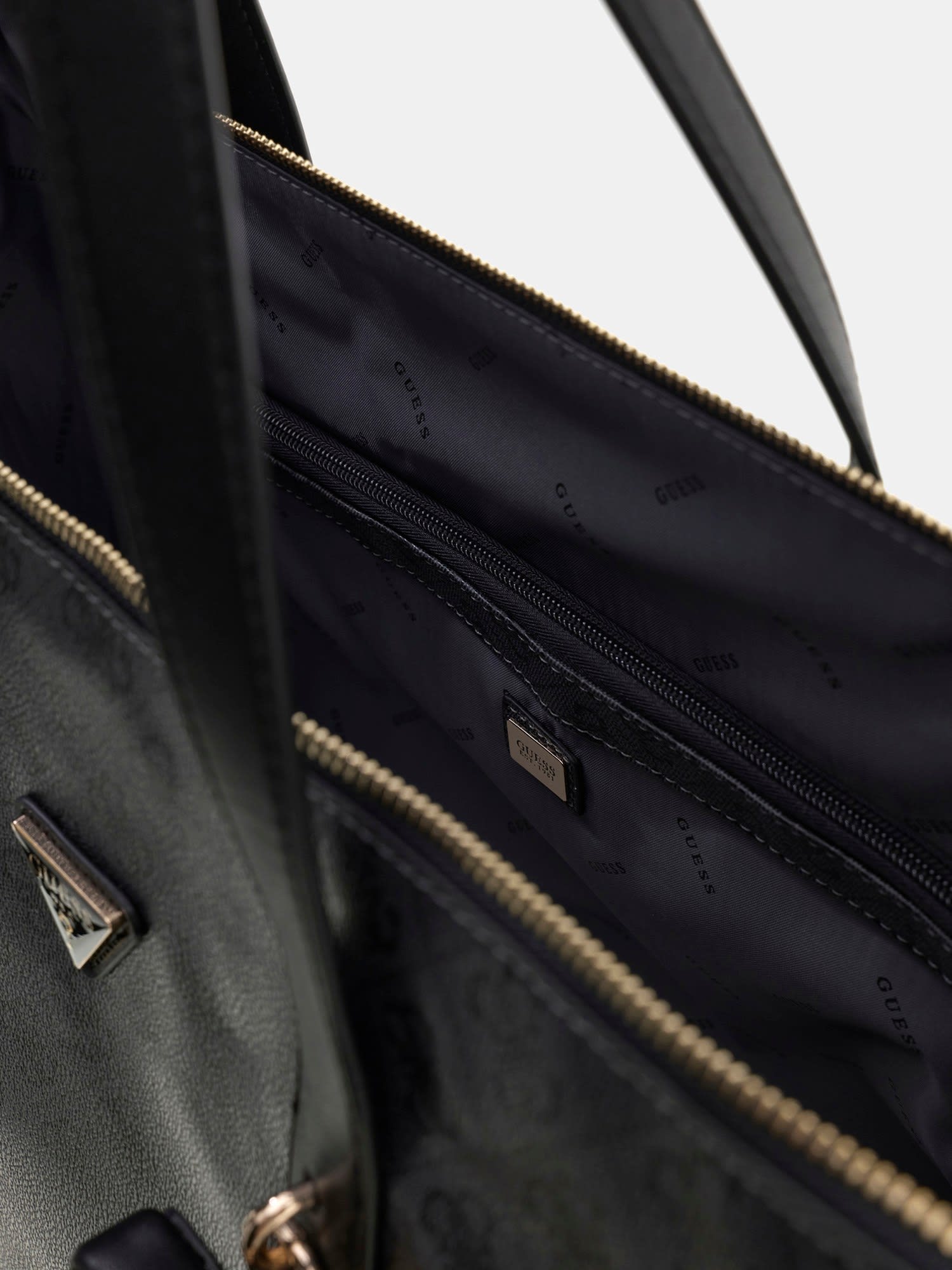 GUESS MAROQUINERIE Sac Porté Epaule GUESS LATONA TWHB9211017CLO