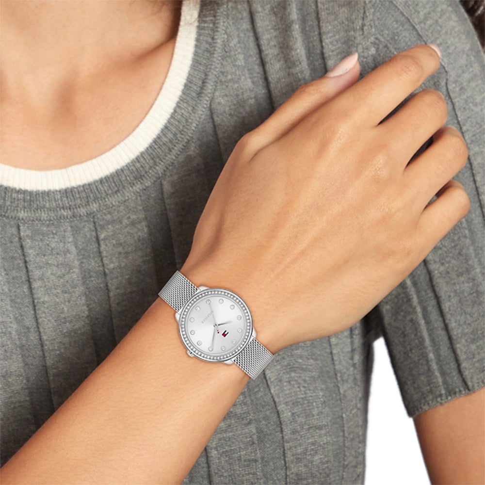 TOMMY HILFIGER Montre TOMMY HILFIGER Femme Demi en Acier Milanais 1782698