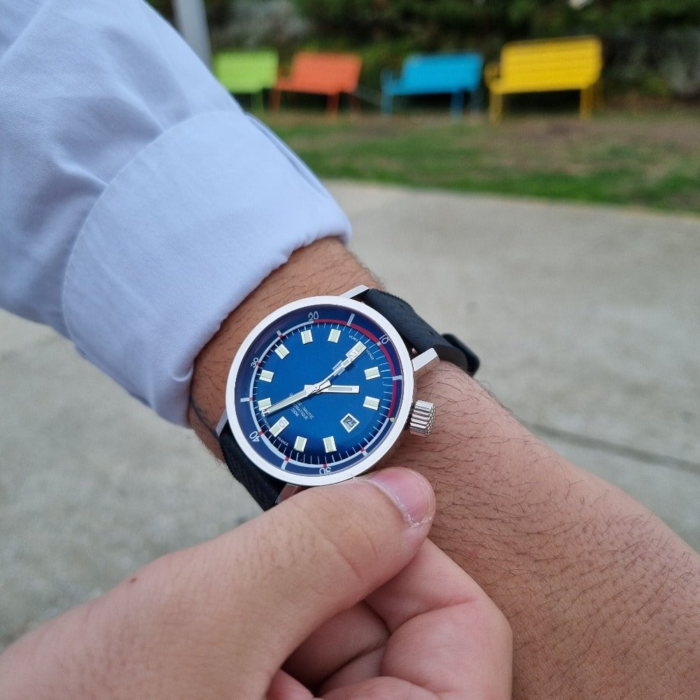 LIP Montre LIP Grande Nautic-Ski Automatique Homme Coffret Bracelets Interchangeables 671521