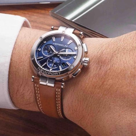 MICHEL HERBELIN Montre MICHEL HERBELIN Newport Homme Chronographe 37658AP15GD