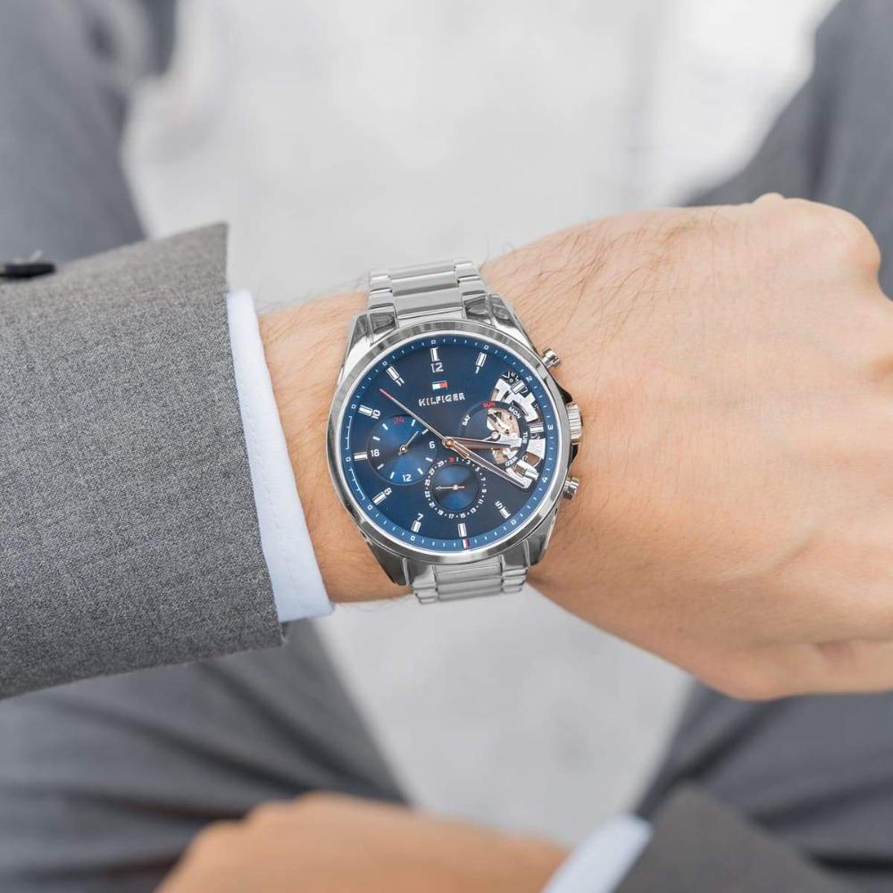 TOMMY HILFIGER Montre TOMMY HILFIGER Baker Homme en Acier 1710448