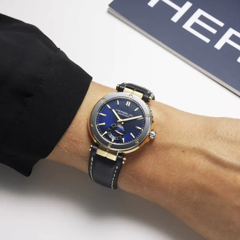 MICHEL HERBELIN Montre HERBELIN Femme Newport Elegance en Cuir Bleu 18289T1N35