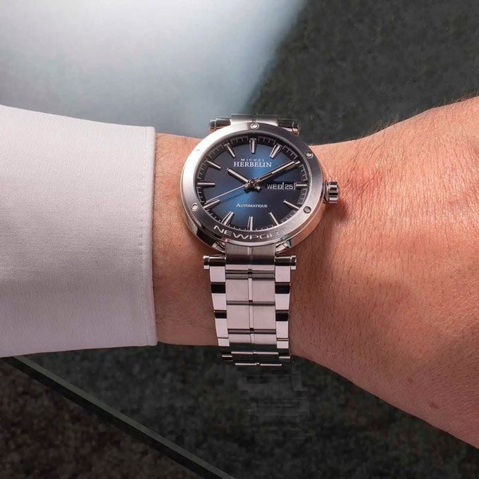 MICHEL HERBELIN Montre HERBELIN Homme Newport Automatique en Acier 1768B15