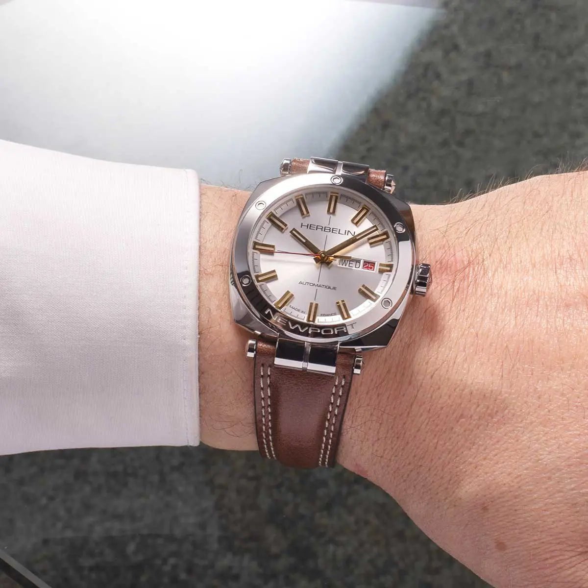 MICHEL HERBELIN Montre MICHEL HERBELIN Homme Newport Héritage Automatic 1764T11BR