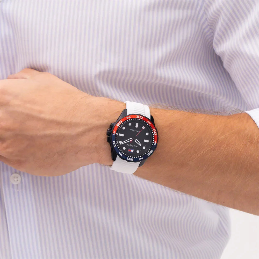 TOMMY HILFIGER Montre TOMMY HILFIGER Homme Th-Regatta en Silicone Blanc 1792264